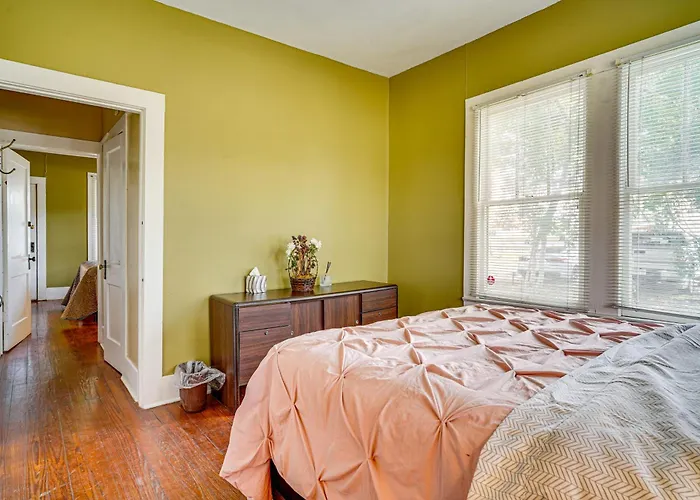 Walkable Dtwn W/ Screened Porch * Lafayette